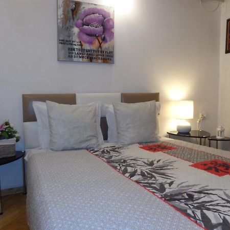 Zoya Apartment Burgas Stad Buitenkant foto