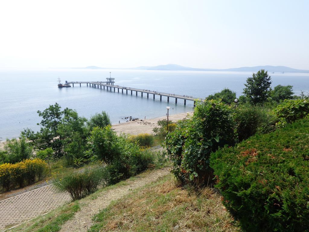 Zoya Apartment Burgas Stad Buitenkant foto