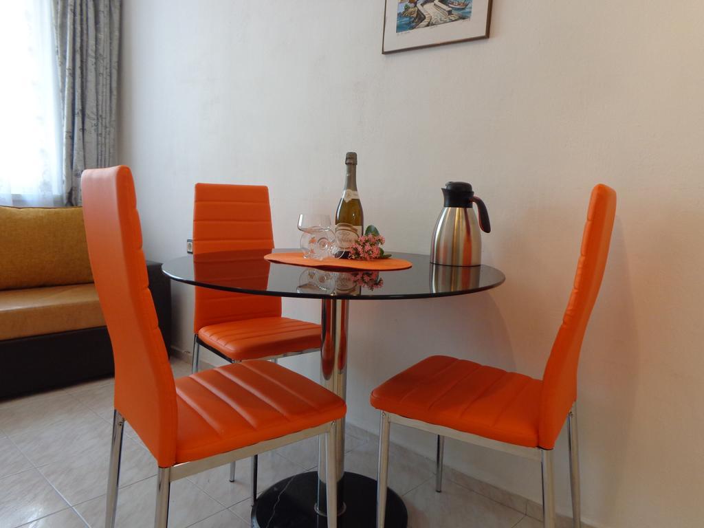 Zoya Apartment Burgas Stad Buitenkant foto