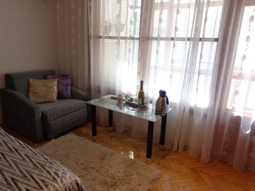Zoya Apartment Burgas Stad Buitenkant foto