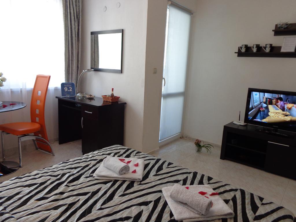 Zoya Apartment Burgas Stad Buitenkant foto