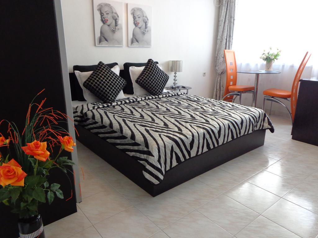 Zoya Apartment Burgas Stad Buitenkant foto