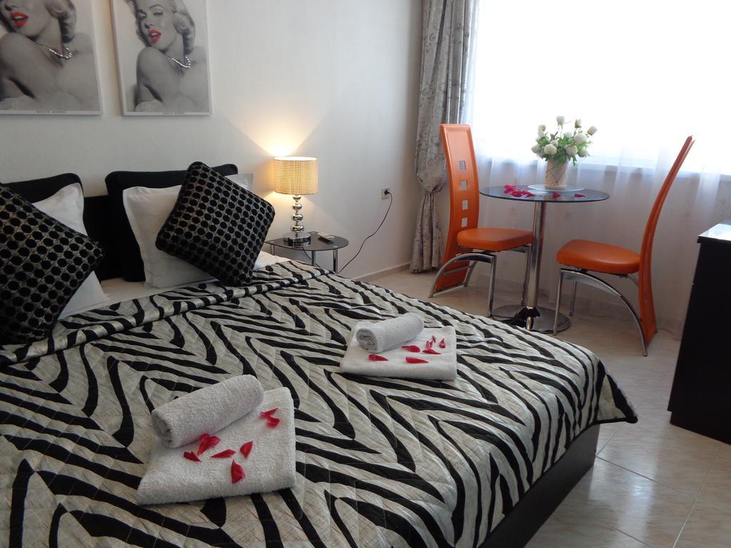 Zoya Apartment Burgas Stad Buitenkant foto