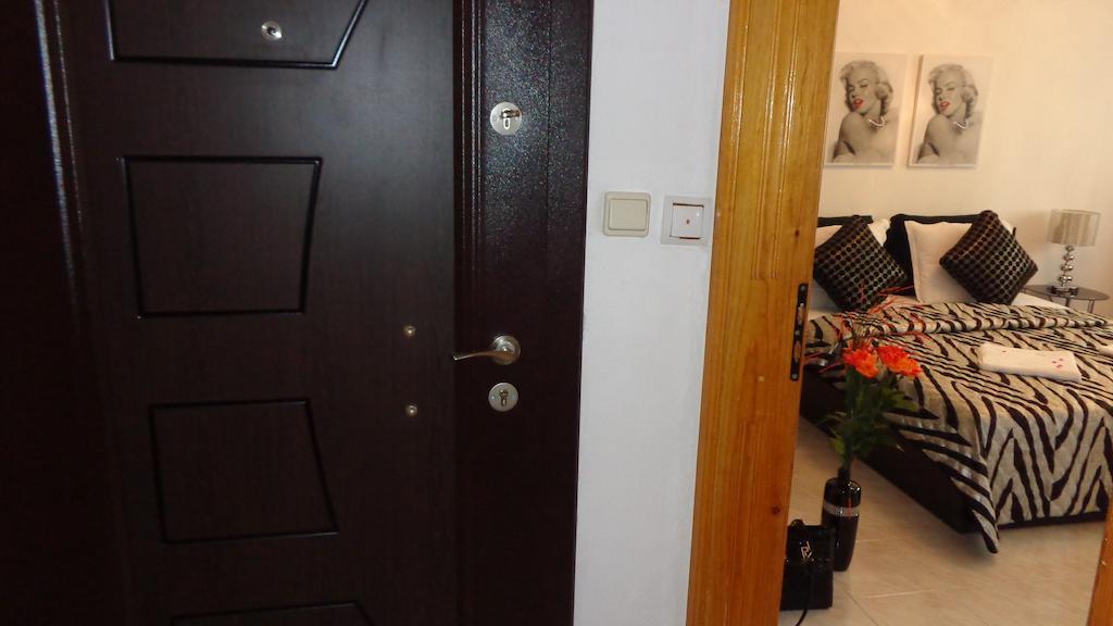 Zoya Apartment Burgas Stad Kamer foto