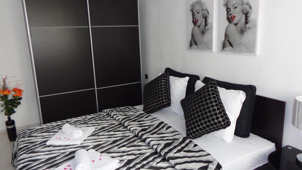 Zoya Apartment Burgas Stad Kamer foto