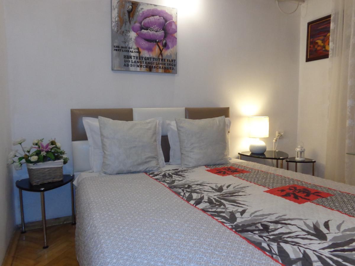 Zoya Apartment Burgas Stad Buitenkant foto